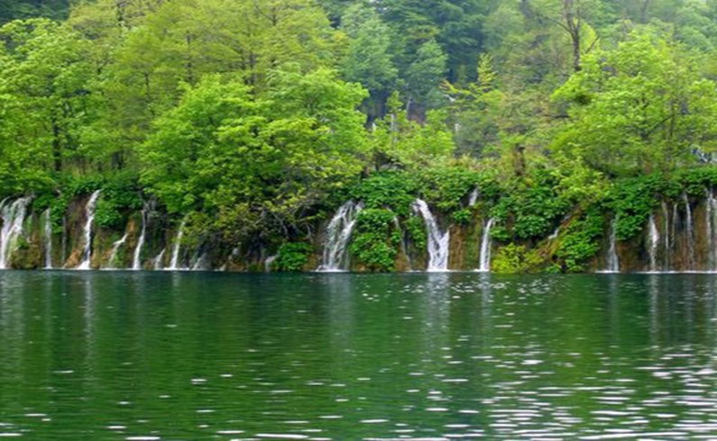 Плитвицкие озера. 16 озер, соединенные 97 водопадами